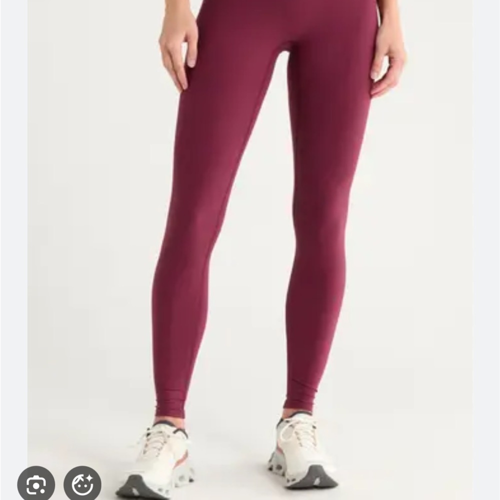 NWT SPANXsmooth OnForm Full-Length Leggings in Plum Berry size M